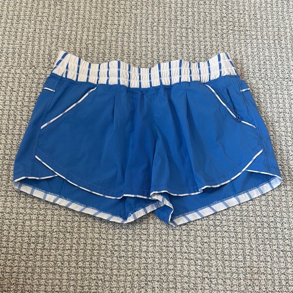 Lululemon Free Reign Short size 6 Blue Pipe Dream